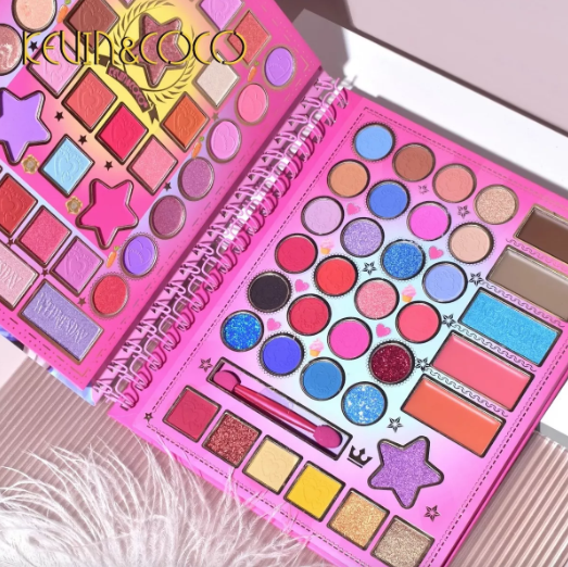 Paleta de Sombras Police 73 Colores Kevin & Coco